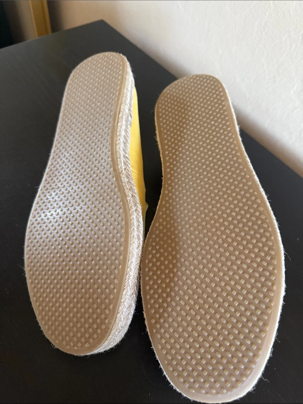 TOMS Alpargata Yellow Leather Slip On Espadrille Shoes Women's Size 9.5 NEW